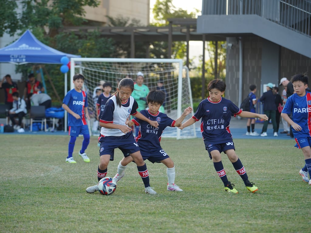 Young players battled on the field in Guangzhou during the GBA CUP Youth Sports Tournament 2025. Young players battled on the field in Guangzhou during the GBA CUP Youth Sports Tournament 2025.