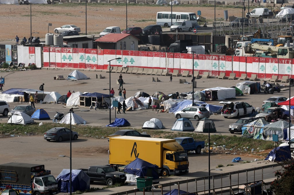 Tents of internally displaced people line a makeshift camp in the waterfront area of Beirut, Lebanon, amid Israel’s bombardment, on April 4. Photo: EPA Tents of internally displaced people line a makeshift camp in the waterfront area of Beirut, Lebanon, amid Israel’s bombardment, on April 4. Photo: EPA