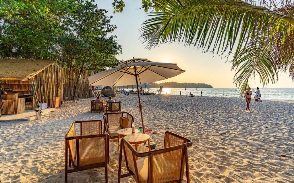 Bang Tao Beach Clubs - Foreign-Owned Nightlife vs. Thai Law