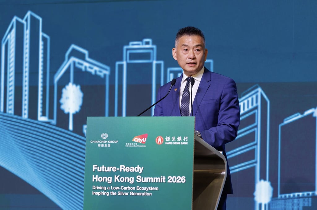 Andy Cheung welcomes guests and opens the summit. Andy Cheung welcomes guests and opens the summit.