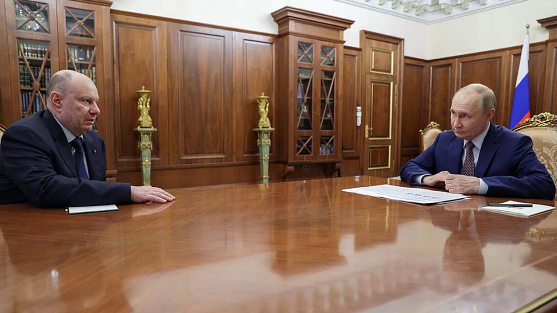 Photo of Norilsk Nickel CEO Vladimir Potanin meeting with Russian President Vladimir Putin.