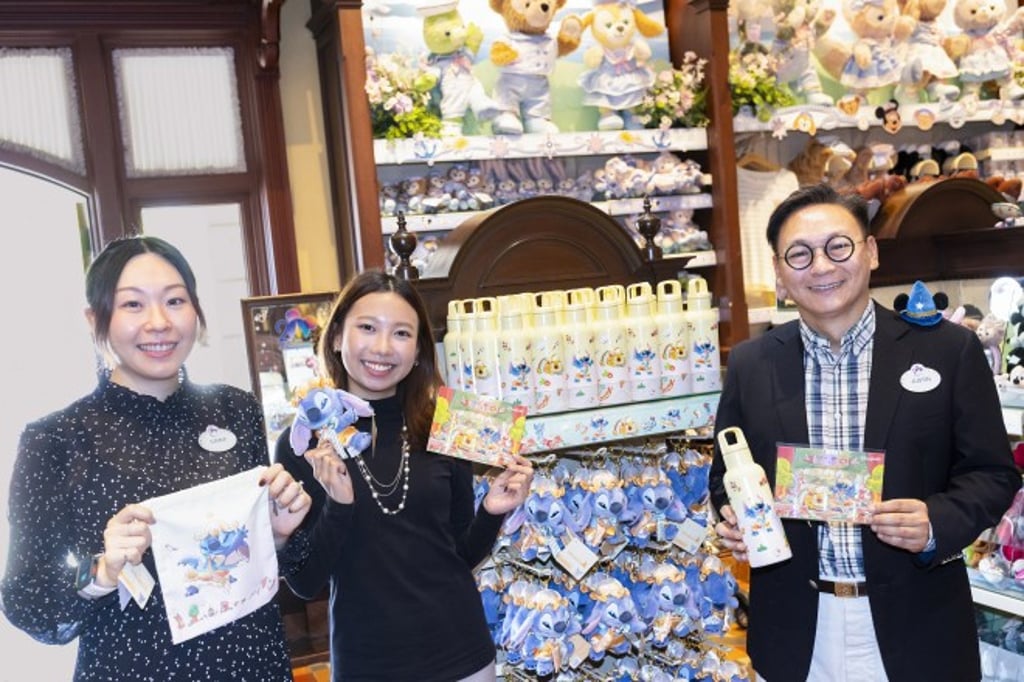 Chloe, Justin Chan (right) and Sammi Yuen (left) are happy to see the “Stitch Up the Spring” products gaining popularity. Chloe, Justin Chan (right) and Sammi Yuen (left) are happy to see the “Stitch Up the Spring” products gaining popularity.